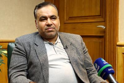 هنگام اجرای سیاست ارز ترجیحی به مردم کشورهای همسایه یارانه می‌دادیم