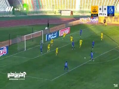 موقعیت خوب گلزنی برای استقلال با شوت عجیب منیر الحدادی به بیرون رفت