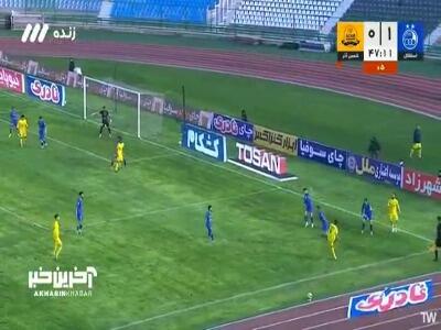  نجات دروازه استقلال توسط سامان فلاح