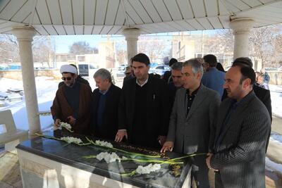  تجدید میثاق با شهدای تاکستان در دهه فجر