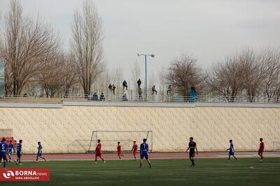 استقلال صاحب زمین تمرین جدید می‌شود