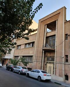  خانه پدر مداد ایران؛ ساختمان پلاک ۴۶، دونبش و نورگیر - چیدانه
