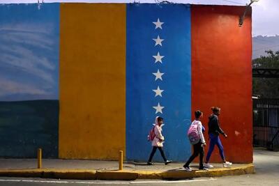 کودتای نرم در کابینه؛ رئیس‌جمهور موقت لحظه سیاسی جدید را رقم می‌زند؟