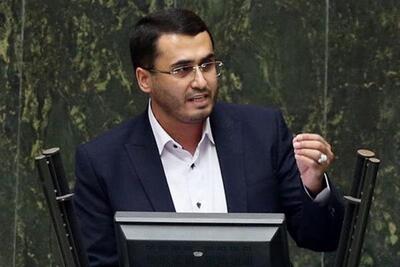  متفکر آزاد، عضو هیئت رئیسه مجلس: ترامپ ادای دیوانگان را در می‌آورد تا بترساند و امتیاز بگیرد / او کشور ما را نشناخته؛ ما امتیازی نمی‌دهیم / اگر جنگی رخ بدهد، آمریکا به آمریکای قبل و بعد از این جنگ تبدیل خواهد شد؛ این امر روشن است / ما با ترامپ اتفاقا پدر کشتگی هم داریم