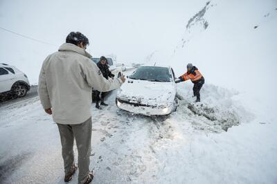 بارش برف در چالوس به ۳۵ سانتی متر رسید