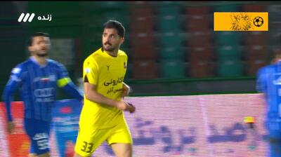 گل اول شمس آذر به استقلال (ربیع زاده - پنالتی)