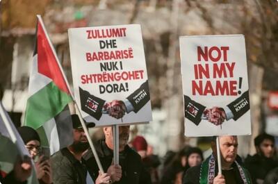  «نه به نام من» .. مخالفت مردم آلبانی با سیاست های دولت طرفدار اسرائیل