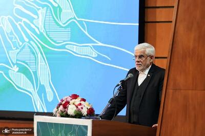  عارف: فرهنگ‌سازی حلقه کلیدی حفاظت از محیط‌زیست است/ تأمین حقابه تالاب‌ها از اولویت‌های قطعی چهاردهم است/ ده‌ها تالاب کشور در کنوانسیون جهانی رامسر ثبت شده‌اند که نشان‌دهنده ارزش زیست‌محیطی آن‌هاست