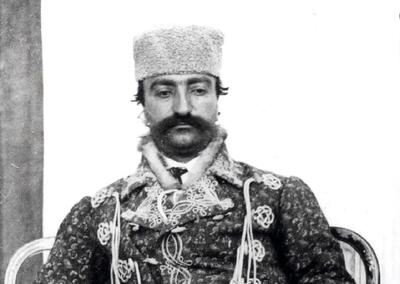  سلفی ناصرالدین‌شاه با همسرانش در کاخ گلستان