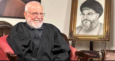  عکس/ تصویری از پدر و مادر شهید نصرالله در کنار رهبر انقلاب