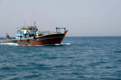 توقیف 2 شناور متخلف قاچاق سوخت در خلیج فارس توسط سپاه