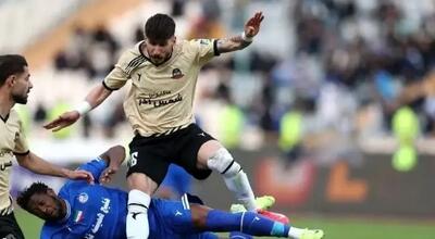 گل اول استقلال به شمس‌آذر توسط جلالی در دقیقه 45