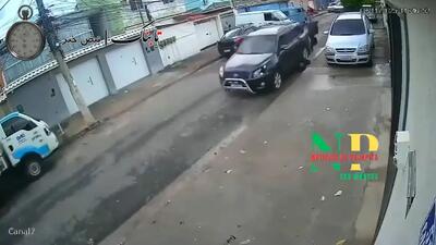 فیلم تصادف مرگبار موتورسیکلت با خودروی شاسی بلند