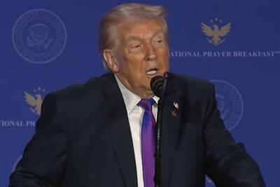 ترامپ: ایران در حال مذاکره است