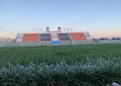 وضعیت عجیب دستگاه چمن زنی استادیوم شهر قدس