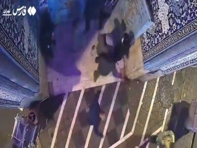  اغتشاش‌گران با قمه انگشتم را قطع کردند!