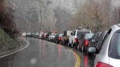  بارش برف و باران در ۱۳ استان؛ ترافیک سنگین در محورهای اطراف تهران         