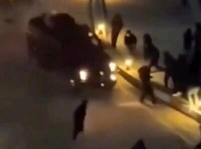  واکنش به زیر گرفتن مردم با خودروی ضدشورش در اردبیل