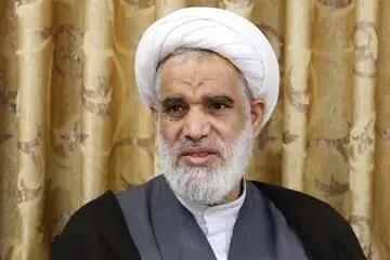  امام جمعه اهواز: اصلاح طلبان باید در برابر بیانیه‌های فتنه‌انگیز برخی گروه‌ها که خواستار عبور از جمهوری اسلامی هستند