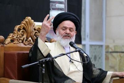  امام جمعه قم: مذاکره با آمریکا برای اتمام حجت با جهان است/ اگرچه ملت پایبند به ارزش‌هاست، اما...