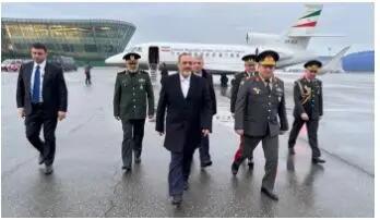  وزیر دفاع و پشتیبانی نیروهای مسلح وارد باکو شد