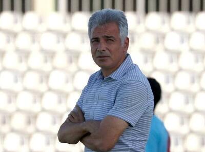  اکبرپور: استقلال با ۱۰ تا مارادونا هم قهرمان نمی‌شود!/ این آقا تیم را نابود کرد و می‌خواهد دوباره برگردد!