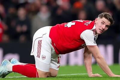  عدم اعتماد بازیکنان آرسنال به ستاره سوئدی