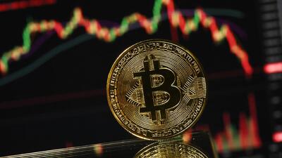  منتظر بیت‌کوین ۱۰ هزار دلاری باشید!