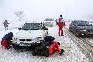  ارائه خدمات امدادی هلال احمر در ۲۱ استان به دلیل بارش برف و باران