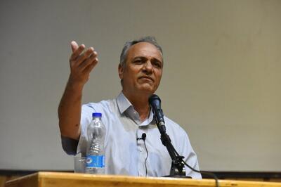  ویژگی‌های مذاکره کننده خوب از نظر احمد زیدآبادی/ کسانی هستند که خونسرد به نظر می‌رسند، اما از سر جهالت نسبت به حجم تهدید است