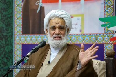  امام جمعه موقت اهواز: به مذاکرات دل‌خوش نیستیم/ اگر آمریکا دچار محاسبات غلط شود، پاسخ کوبنده‌ای دریافت خواهد کرد