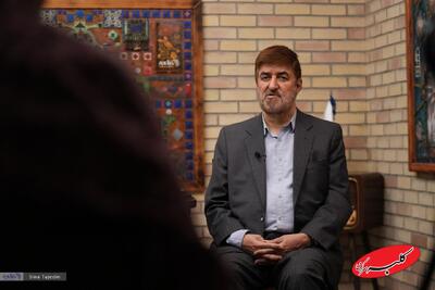  ببینید | جملات عجیب علی مطهری روی آنتن زنده شبکه افق از عدم وجود محدودیت در جامعه درباره حجاب و حتی مشروبات الکلی! - کلبه سرگرمی