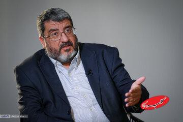  فواد ایزدی: لابی ایرانی مثل تریتا پارسی در آمریکا به طرف آمریکایی بیشتر سرویس می دهد تا به ایران - کلبه سرگرمی