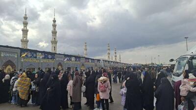  پذیرایی «آبشارعاطفه‌ها» از زوار حضرت مهدی (عج) در مسجد مقدس جمکران