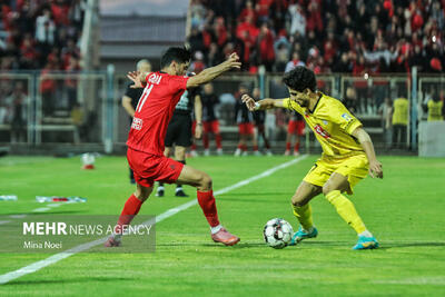  تساوی فجرسپاسی و تراکتور در نیمه اول - پارس فوتبال