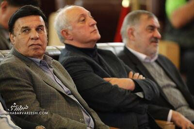  خبرورزشی‌گردی| به ما چه که پرسپولیس نمی‌تواند گل بزند/ هر وقت خواستید دربی را ببرید، من را صدا کنید! - پارس فوتبال