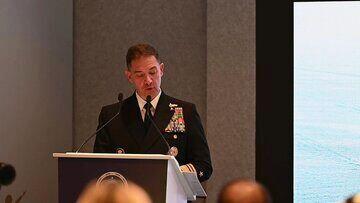  فرود هواپیمای فرمانده سنتکام در مسقط