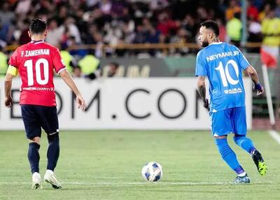  یارگیر نیمار در لباس زنبورها! (عکس)