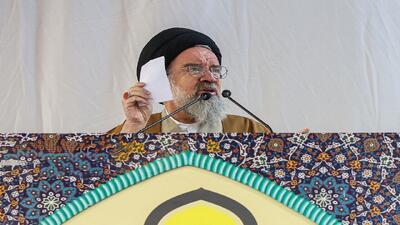  آیت‌الله خاتمی: حضور مردم در صحنه، راز پیروزی انقلاب و نظام است