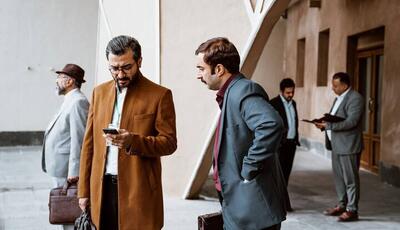  تیزر فیلم سینمایی «جهان مبهم هاتف» منتشر شد/ ترکیب منو و تو همیشه جواب میده!