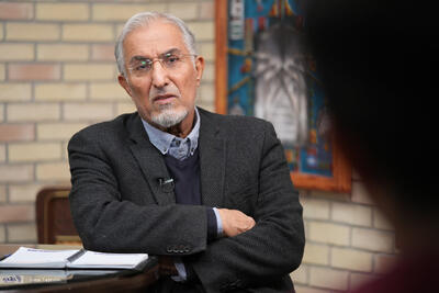  راغفر: بابک زنجانی از برخی نهادها حمایت دارد که این‌گونه با مسئولین صحبت می‌کند