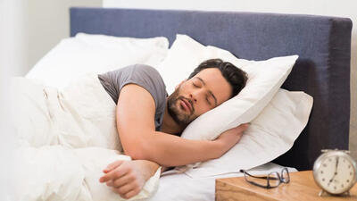  ۵ عادت آرامش‌بخش قبل از خواب/ اینفوگرافی