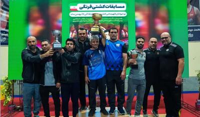  درخشش کشتی‌گیران نوجوان اصفهان در قهرمانی کشور
