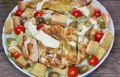  سالاد سزار: خانگی بهتر است یا رستورانی؟ مقایسه طعم و هزینه