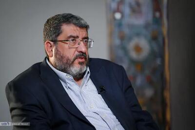  فواد ایزدی: جمهوری اسلامی اپوزیسیون ندارد؛ خارج نشین‌ها مزدورند/ اگر ایران دست ترامپ و نتانیاهو بیافتد، سوریه می‌شود