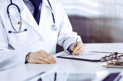  آمار پزشکانی که در اعتراضات دی ماه دستگیر شدند به روایت رئیس سازمان نظام پزشکی: ۱۷ نفر همچنان در بازداشت هستند