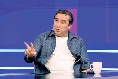  خداداد عزیزی مقابل خبرنگاران: به ما رحم کنید!