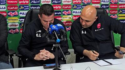  نگاه کردن بازی فوتسال تیم ملی توسط سرمربی تیم پرسپولیس