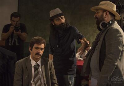  مهران احمدی تو درباره حکومت پهلوی سریال تلویزیونی می‌سازی؛ تو حرف نزن! | واکنش به اظهارات جدید این بازیگر | ببینید