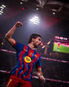  تمدید با «کوسه» در دستور کار بارسلونا